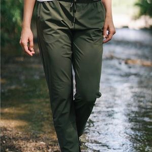 Zyia Olive Everywhere Pants size large.